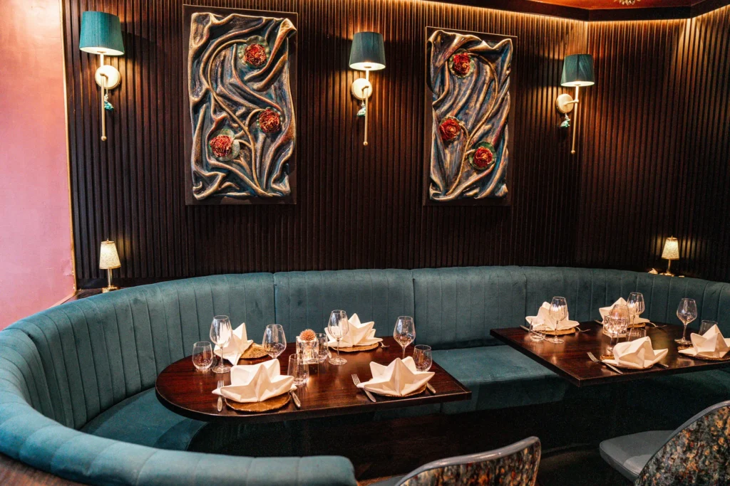 Mayfair Restaurant Ambiance